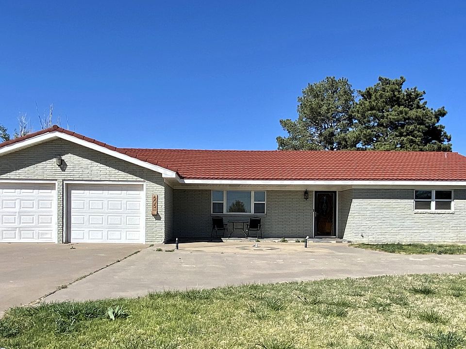 605 S Main St, Stratford, TX 79084 | MLS #24-3350 | Zillow