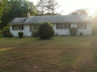 8382 Indian Rd, Gloucester, VA 23061