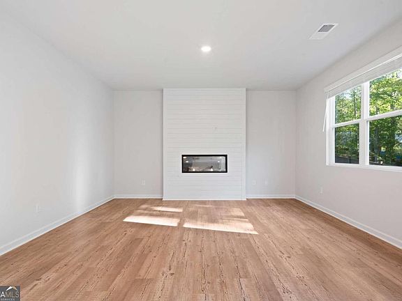 5th image of 785 Summerwood Ln