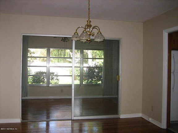 5th image of 8323 Brookmont Ave S