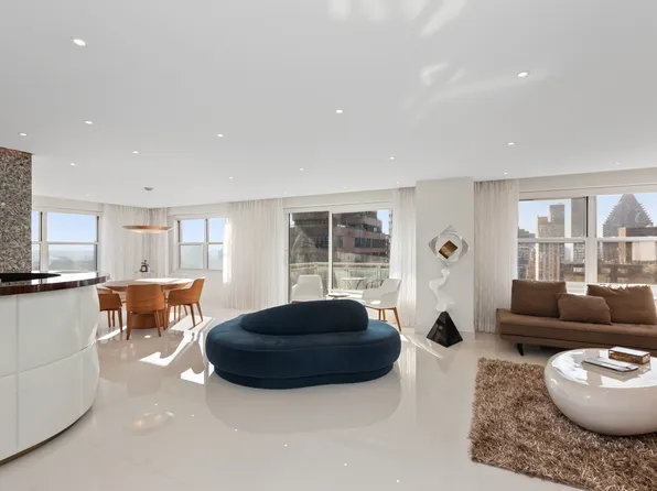 400 East 56th Street image 1 of 15