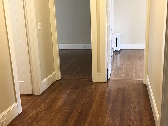 3rd image of 2845 Pierce St