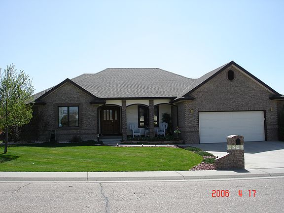Large Driveway/Covered Porch