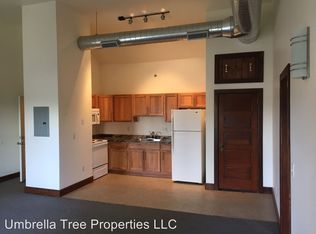 326 Quincy St #2, Hancock, MI 49930