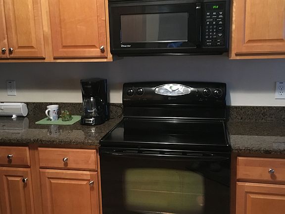 4th image of 65 Lake Laurel Ct