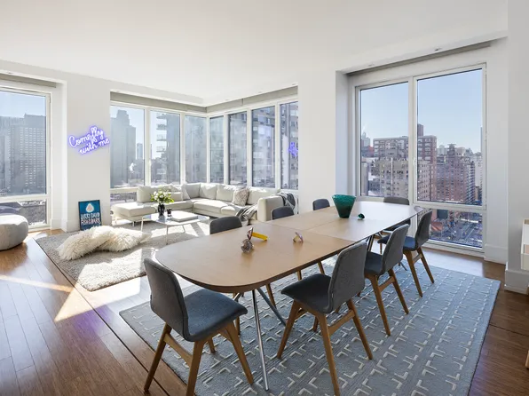 255 East 74th Street image 1 of 15