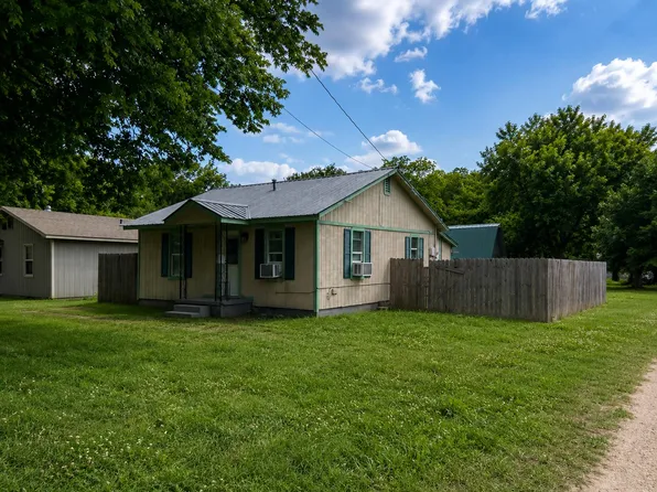 401 S Muldrow St, Tishomingo, OK 73460