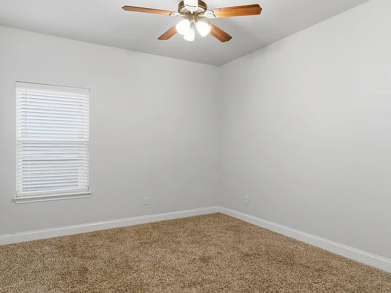 4805 Pickett — Photo 11