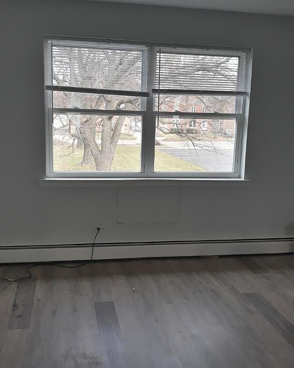 2nd image of 1725 Howard Ave APT 102