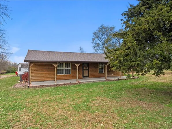 18011 E 227th St, Harrisonville, MO 64701