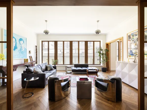 514 West 24th Street 3E image 1 of 21