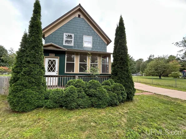 264 W Main St, Marquette, MI 49855