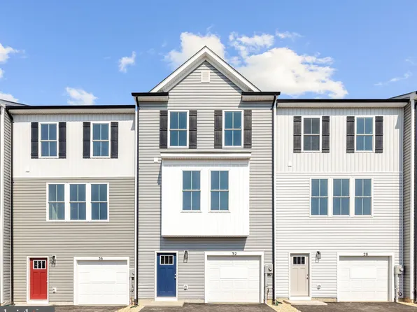 24 Marineris Cir, Martinsburg, WV 25405