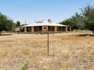 5738 Wood Dr SW, Albuquerque, NM 87105