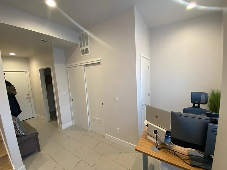 1810 Irving St #2 — Photo 23