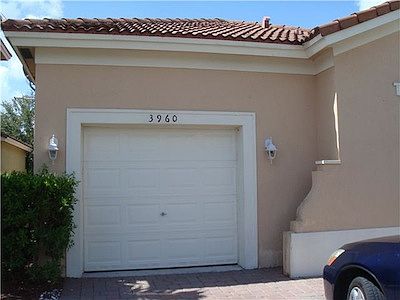 1st image of 3960 NE 10th Dr