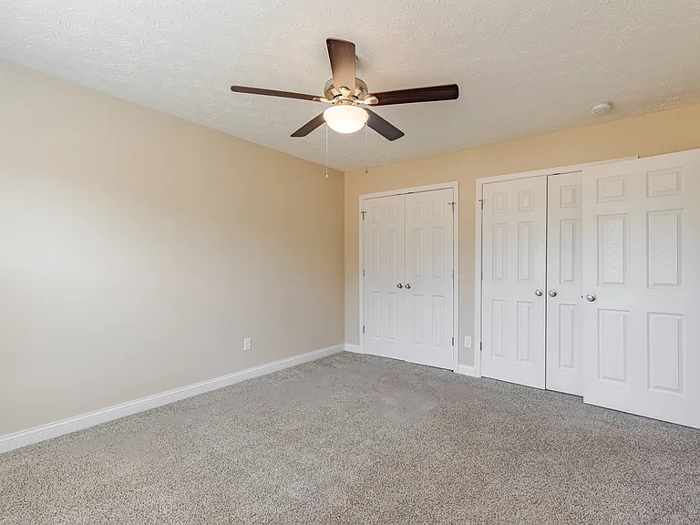 305 Breckinridge Cir — Photo 33