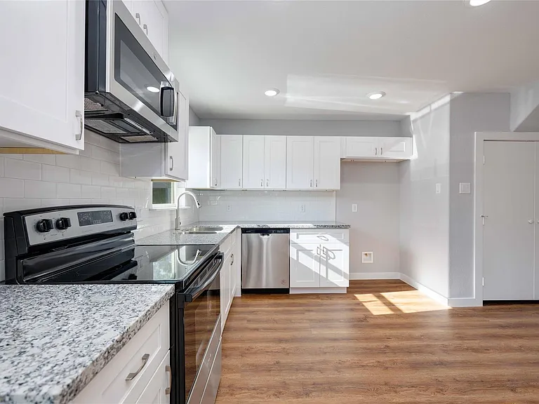 6004 Wedgefield St #A — Photo 7