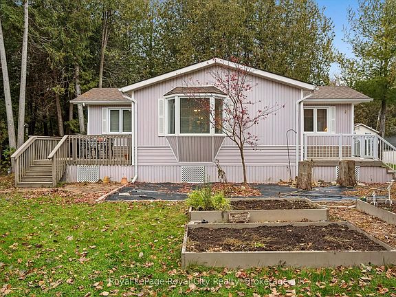 4th image of 10 Spruce Ave