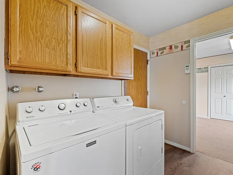 1649 E Michael Way — Photo 35