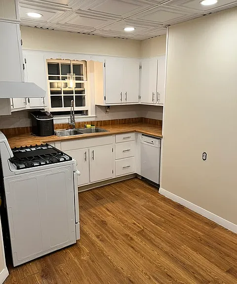 127-129 Maxfield St #127 — Photo 2