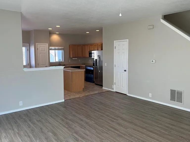 7263 Countryside Grv — Photo 3