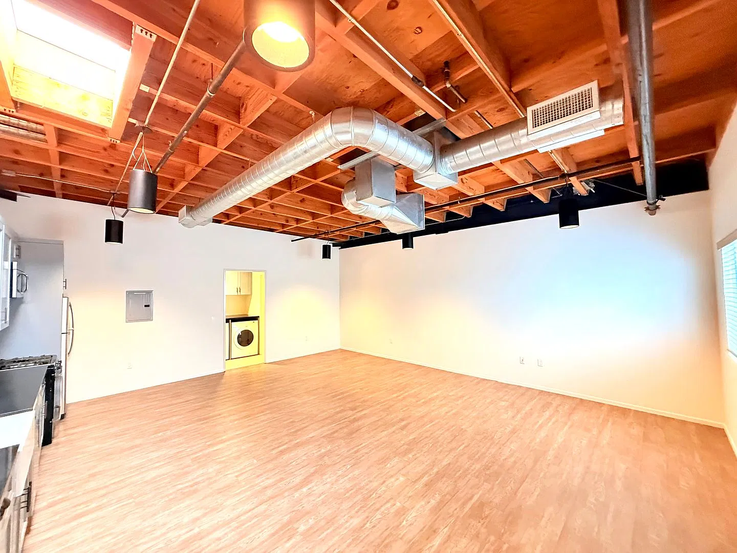 2311 Pasadena Avenue — Photo 2