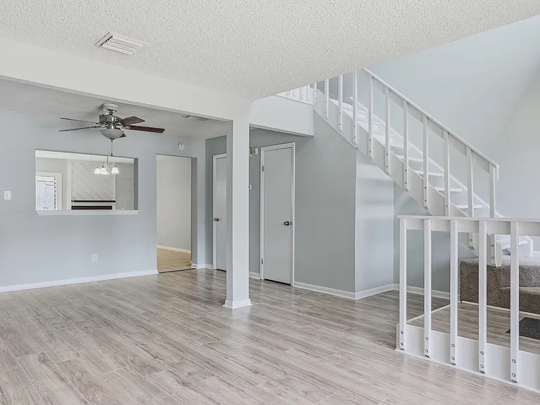 807 Tuition Dr — Photo 2