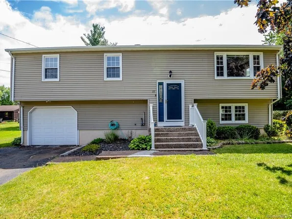 22 Rosemary Court, Middlefield, CT 06455