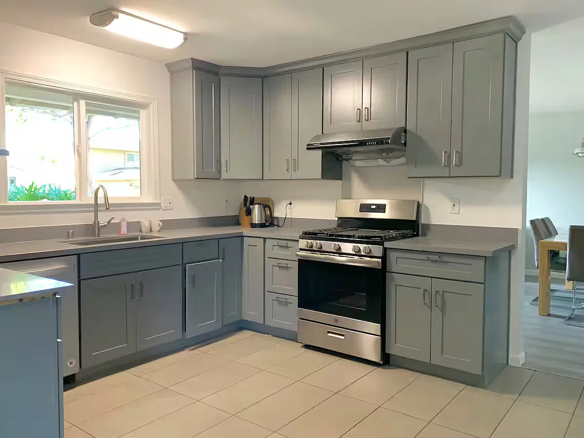 4 bed, 1370 sqft, $4,750 — Photo 4