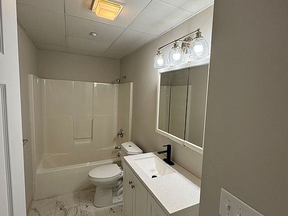 5th image of 2 Pleasant St #12