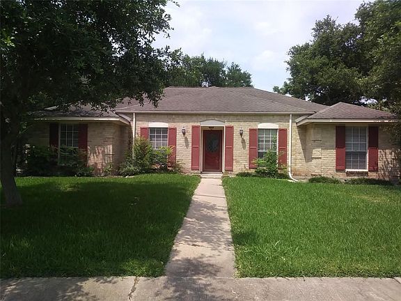 2nd image of 13830 Vinehill Dr