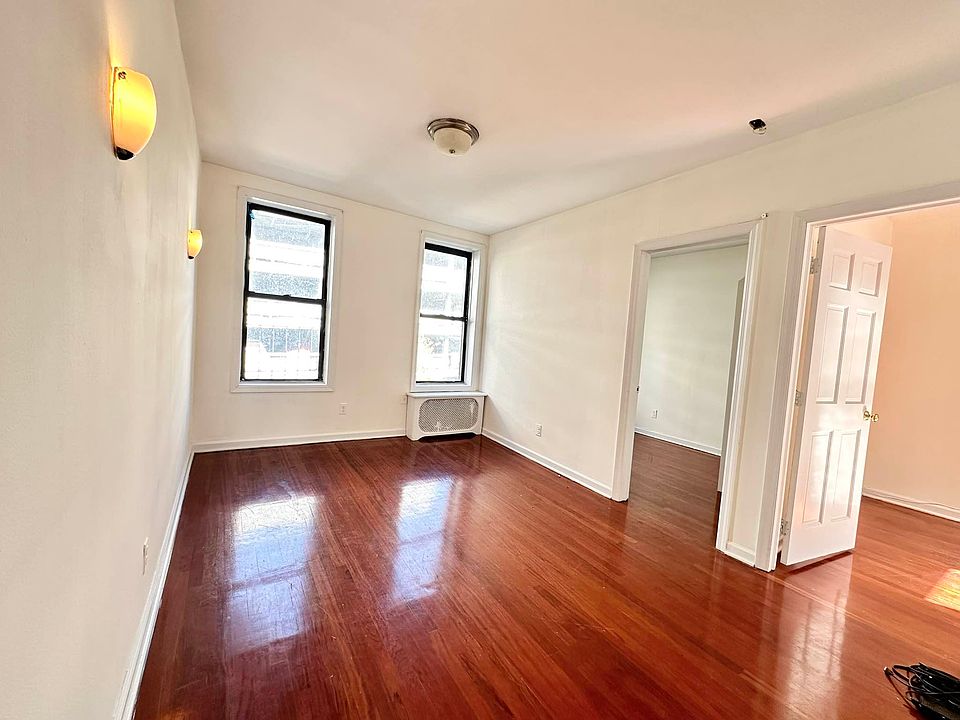 1st image of 26 E 105th St #3V