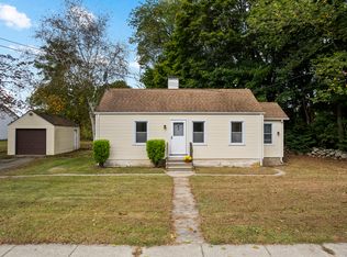 75 Black Point Rd E, Niantic, CT 06357