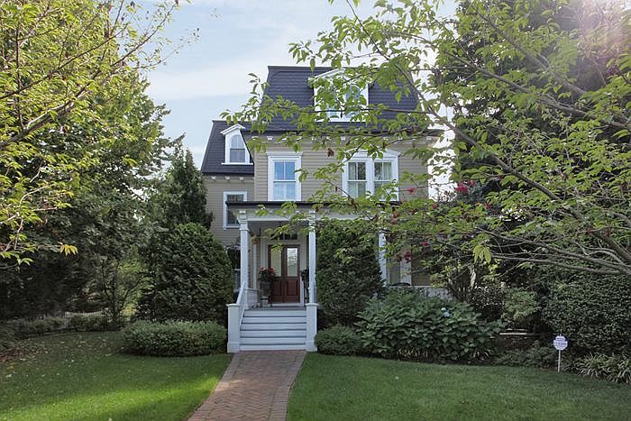 1st image of 49 Hilton Ave