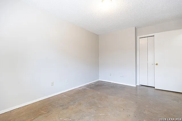 6201 Berkett Cv #B — Photo 17
