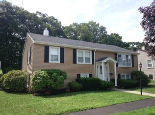 10 Cedarcrest Cir, West Roxbury, MA 02132