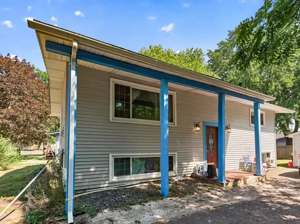 2280 Shryer Ave E, North Saint Paul, MN 55109