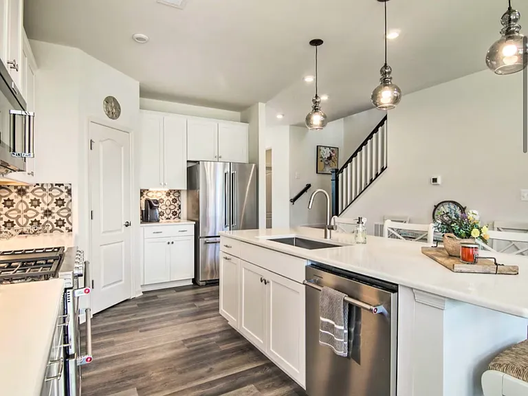 37047 Barrington Pkwy — Photo 6