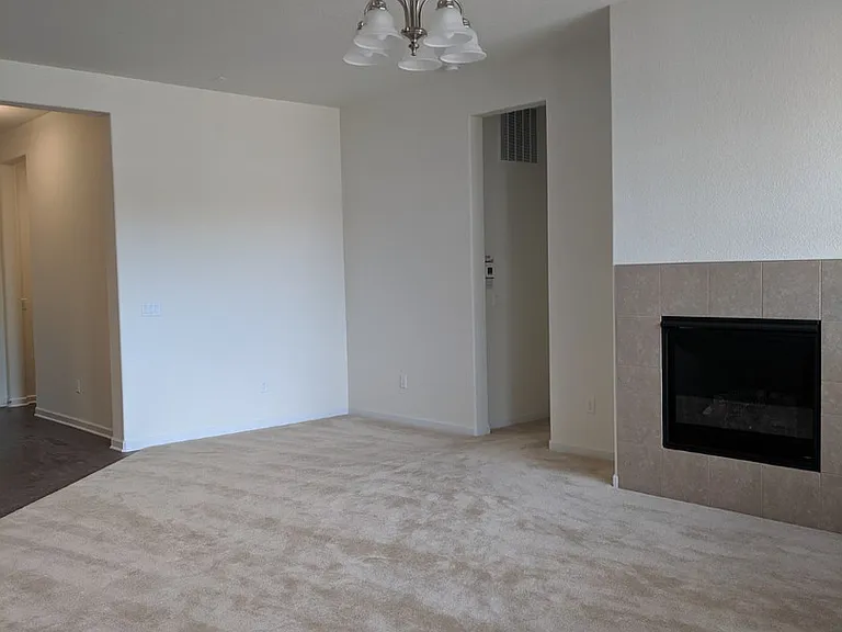 6015 Medlar Pl — Photo 5