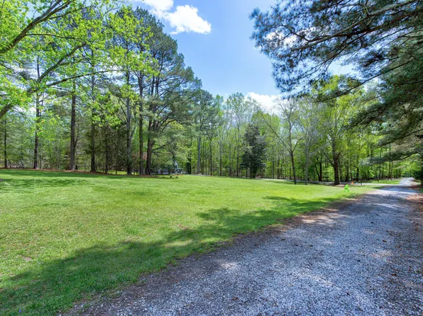 831 Healey Ln, Durham, NC 27705