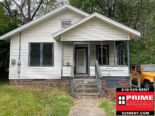 3 bed, $1,299 — Photo 1