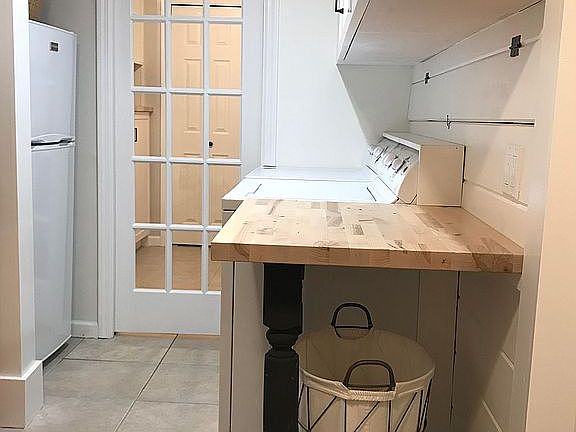 Laundry 1 (Office Door)