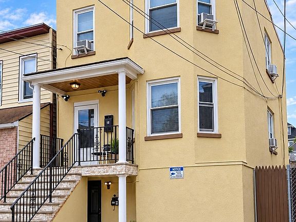 3rd image of 234 Hylan Blvd