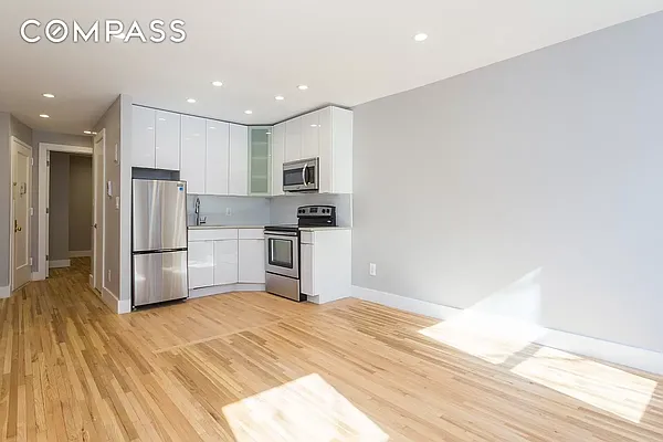 Rented by Compass | media 7