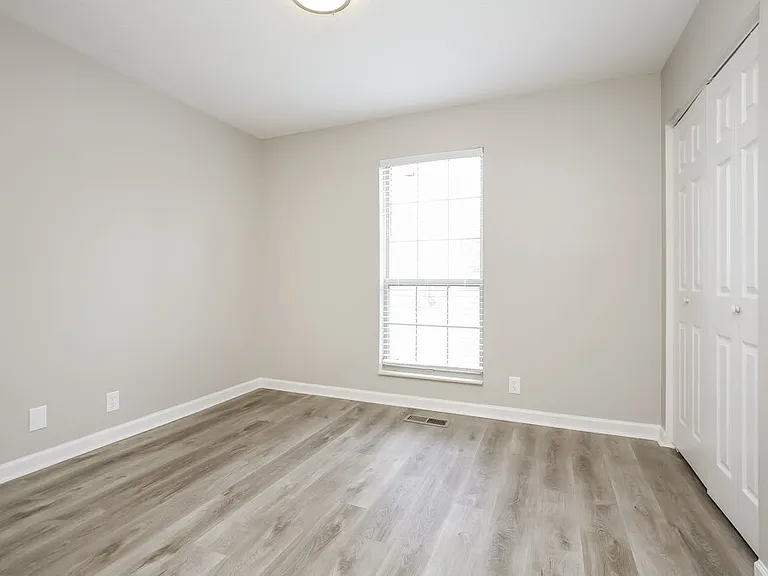 404 Sorensen Way — Photo 14