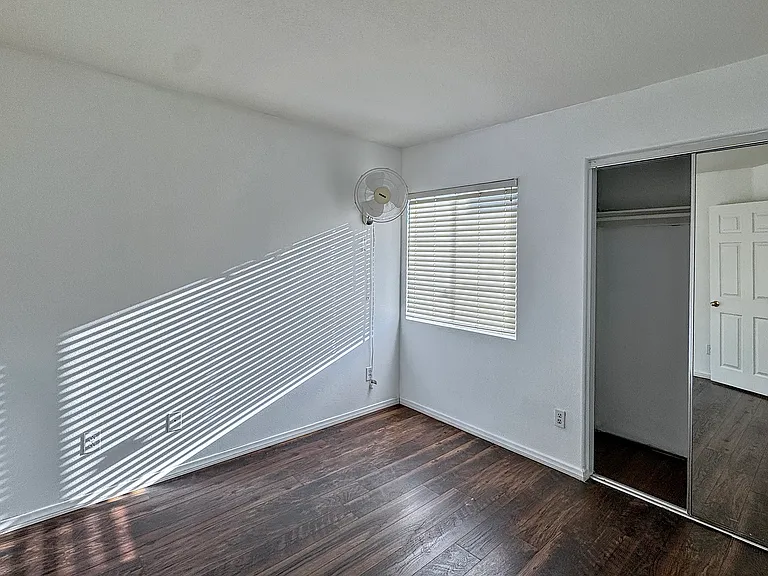 7637 Tuscany Pl — Photo 24
