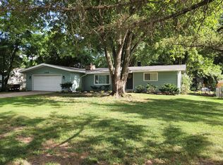 17299 Iroquois Blvd, Three Rivers, MI 49093