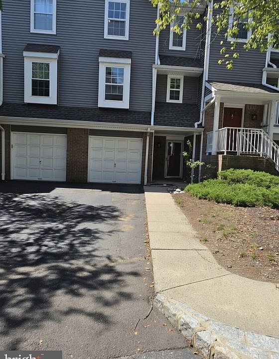 1st image of 6 Halstead Pl