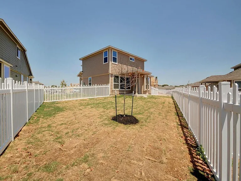 2015 Barker House Cv — Photo 32